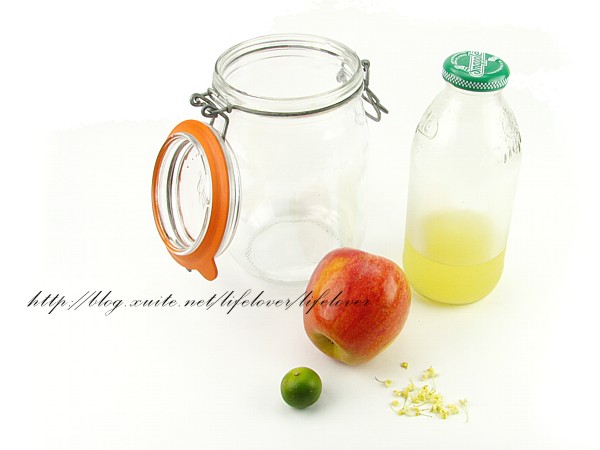 開始養天然酵母囉~ ( Day1 & Day2 ) 開始養天然酵母囉~ ( Day1 & Day2 )