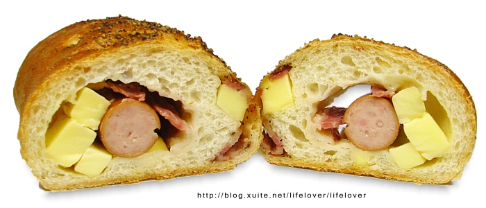 好好吃的熱狗培根起司麵包~ 好好吃的熱狗培根起司麵包~