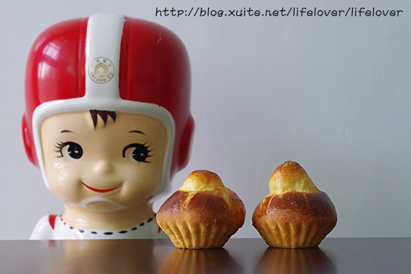 石英燈管小烤箱烤高低粉混合的小頭大肚麵包 石英燈管小烤箱烤高低粉混合的小頭大肚麵包