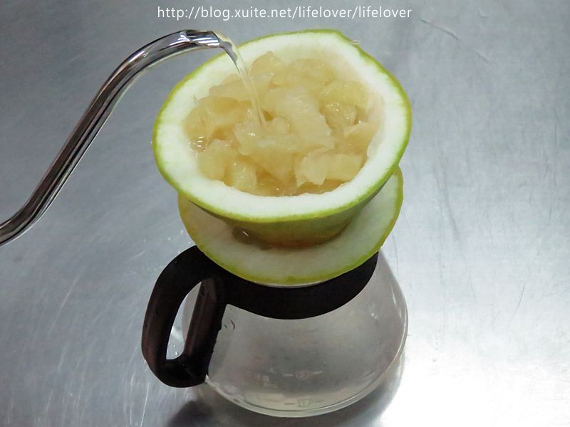 手沖油子茶 (自製柚子濾杯) 手沖油子茶 (自製柚子濾杯)