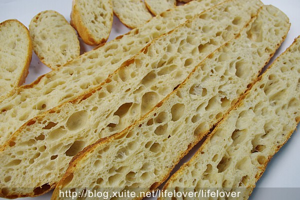 T65老麵法國麵包baguette   (孔洞不一樣~)